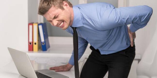 Min handia bizkarrean behealdean, lumbar osteokondrosiarekin